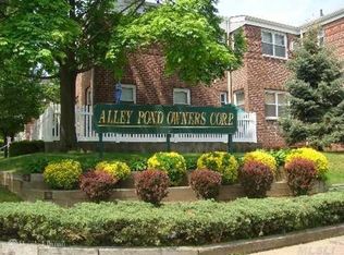 22901 Grand Central Pkwy #A, Oakland Gardens, NY 11364