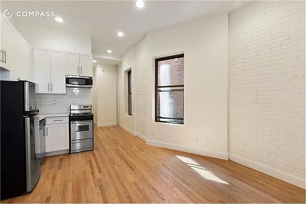 Rented by Compass | media 25