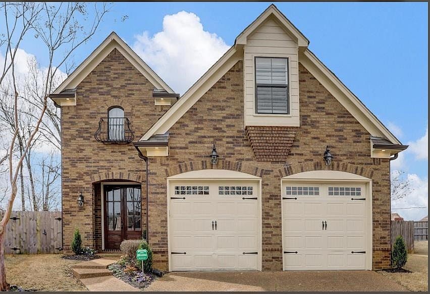 1st image of 861 Winter Leaf Dr