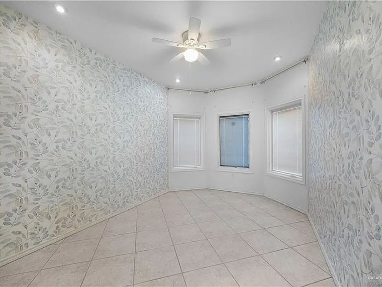 3321 E Clubhouse Dr — Photo 16