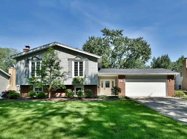 914 Belair Dr, Darien, IL 60561