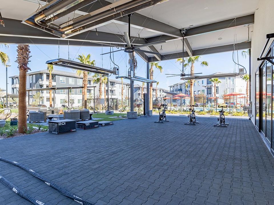 2nd image of 2030 Olympic Ave #6476352