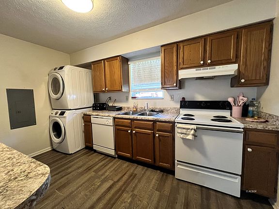 3rd image of 15 S Shafer St APT 1801