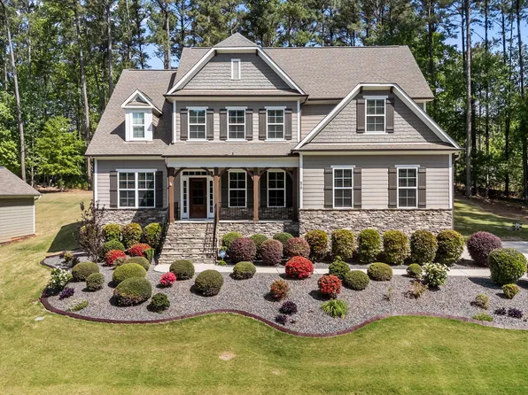 670 Rockport Dr, Clayton, NC 27527