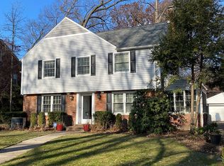 6 Cambridge Blvd, Pleasant Ridge, MI 48069