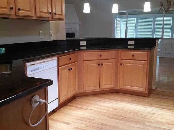 5th image of 7827 Cypress Island Dr