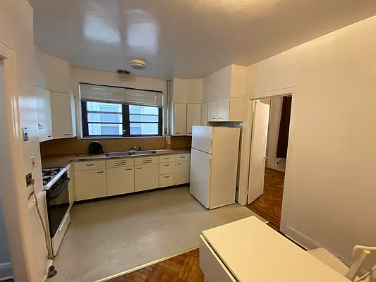 Rented by Rentiko Inc | media 9