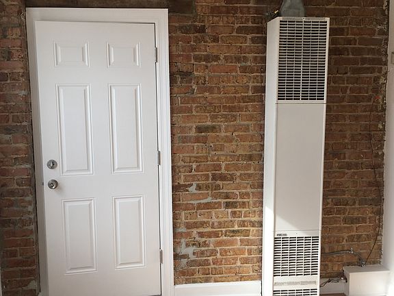 2nd image of 2360 W Dickens Ave