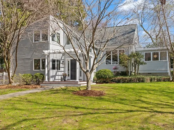 325 Old Marlboro Rd, Concord, MA 01742