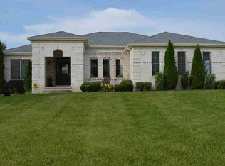 5553 Wimbledon Park Dr, Monroe, MI 48161