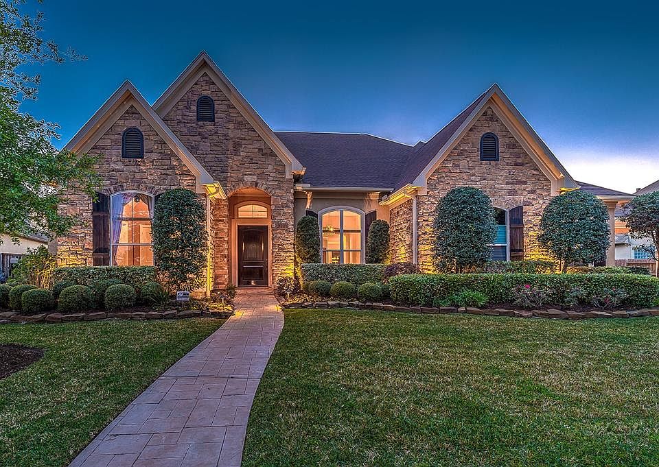 1st image of 4914 Hollowvine Ln