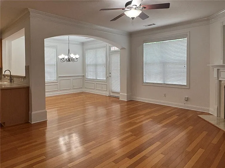 2545 Gadsen Walk — Photo 7