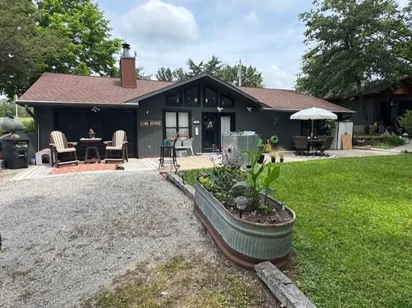 140 Lindberg Dr, Gallatin, MO 64640