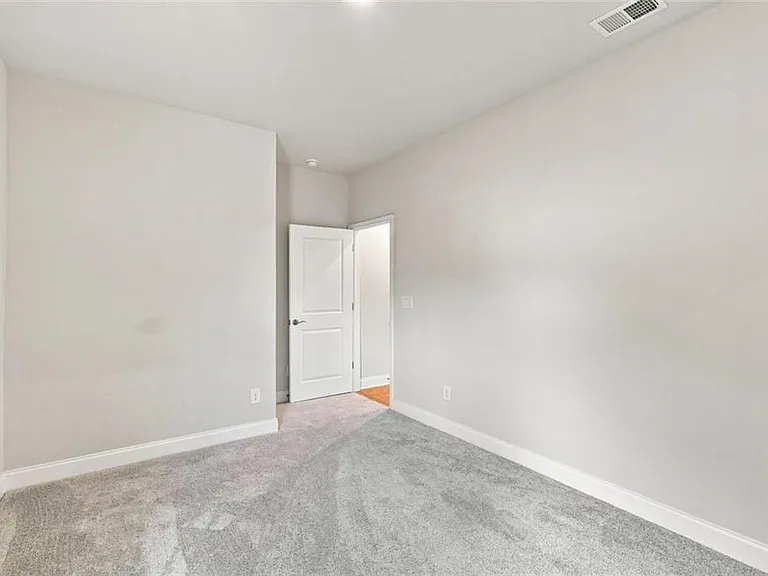 406 Riverclub Rd — Photo 37