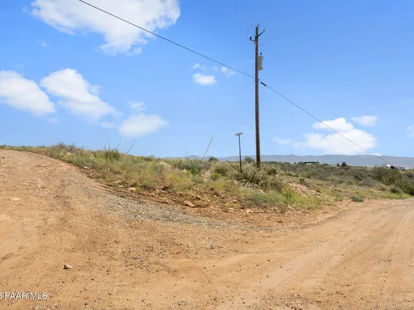 9180 E Wolf Rd, Dewey, AZ 86327