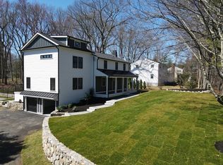 565 Elm St, Concord, MA 01742