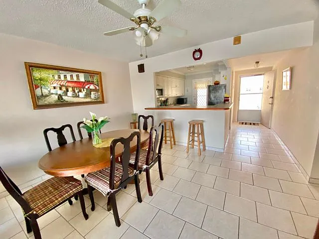 400 Golden Isles Dr #43 — Photo 5