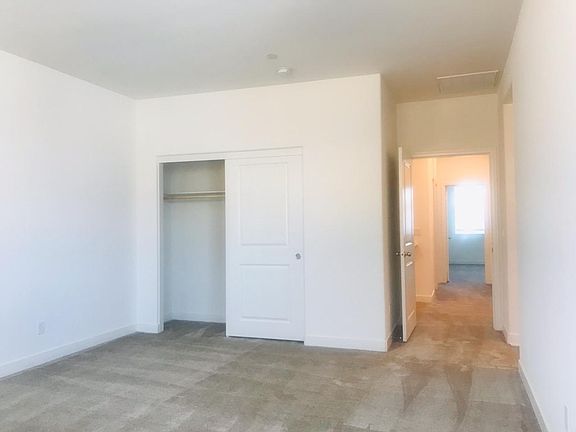 3rd image of 15958 Lasselle St