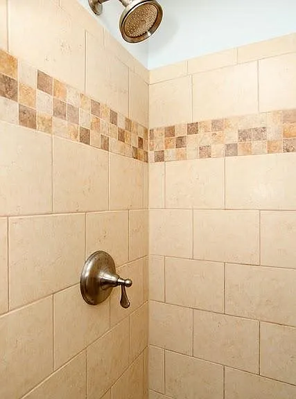139 Windsor Cir — Photo 16