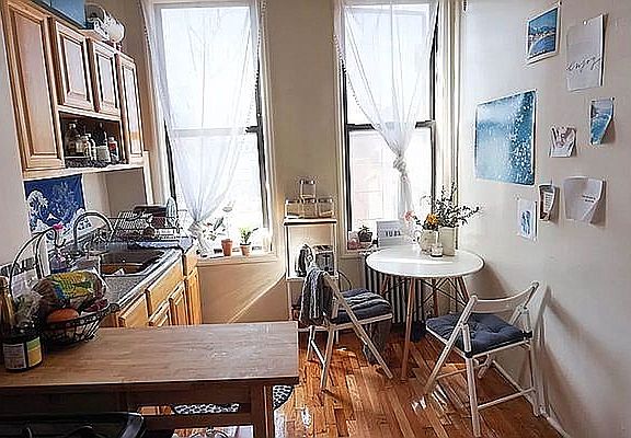 5th image of 291 Jefferson St APT 3R