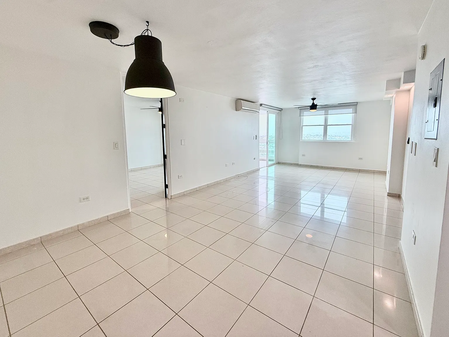 2 bed, 1244 sqft, $3,250 — Photo 2