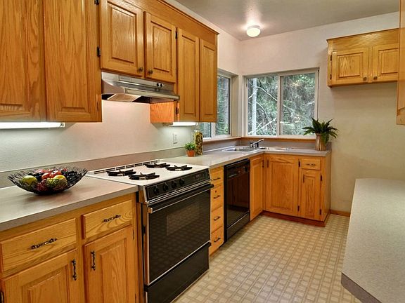 Spacious kitchen