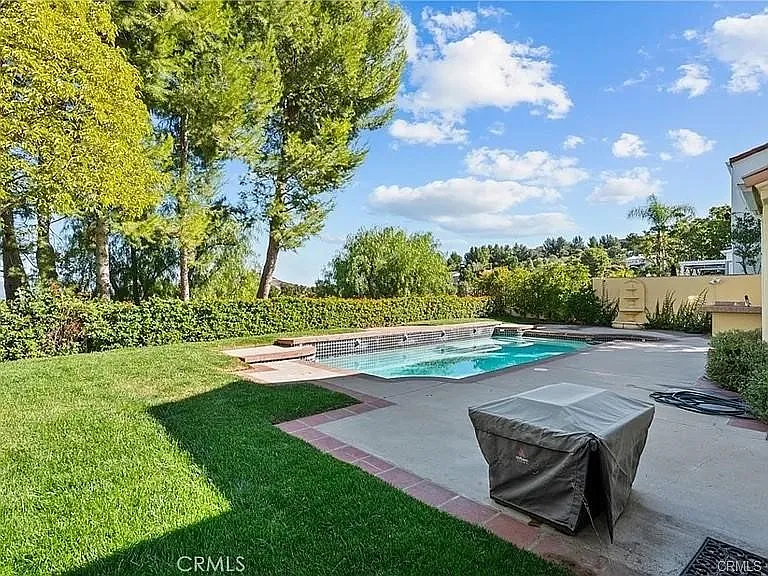 5 bed, 2798 sqft, $8,400 — Photo 4