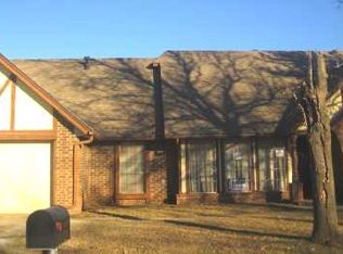 2305 S Miles Ave, El Reno, OK 73036