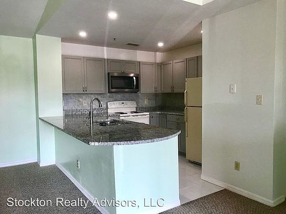 2nd image of 4045 Crockers Lake Blvd 23 Sarasota Fl 34238