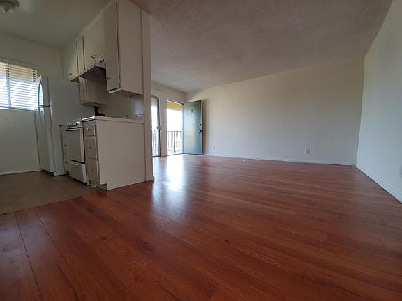 Dining room/ living room