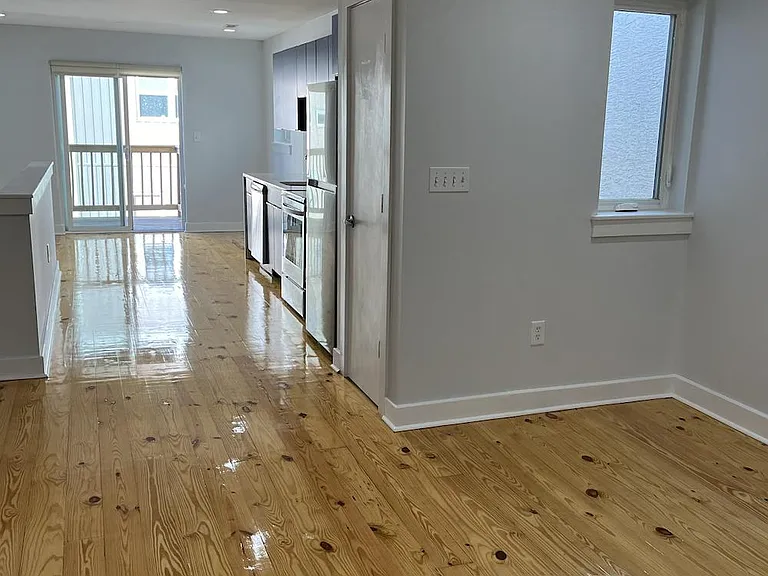 2127 Christian St #3 — Photo 16