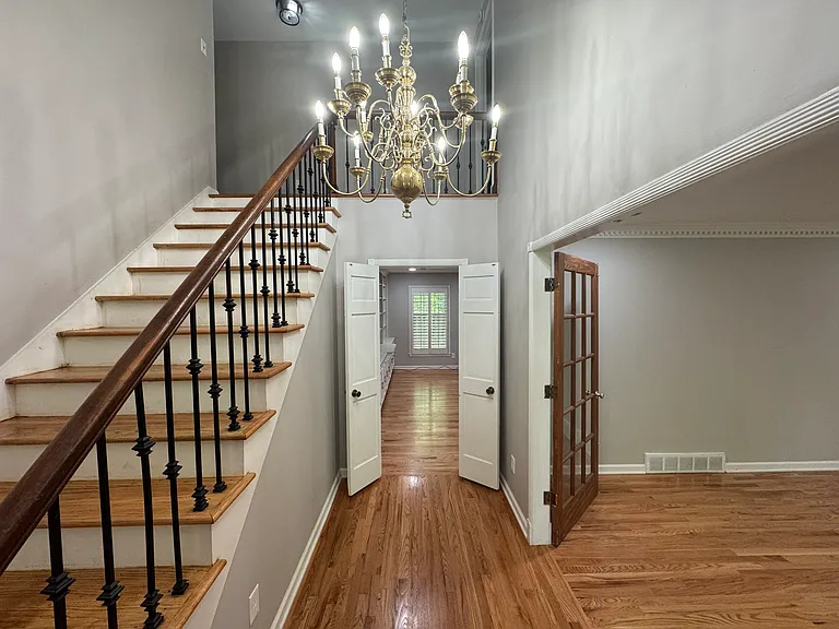 3587 Crestwyn Dr — Photo 9