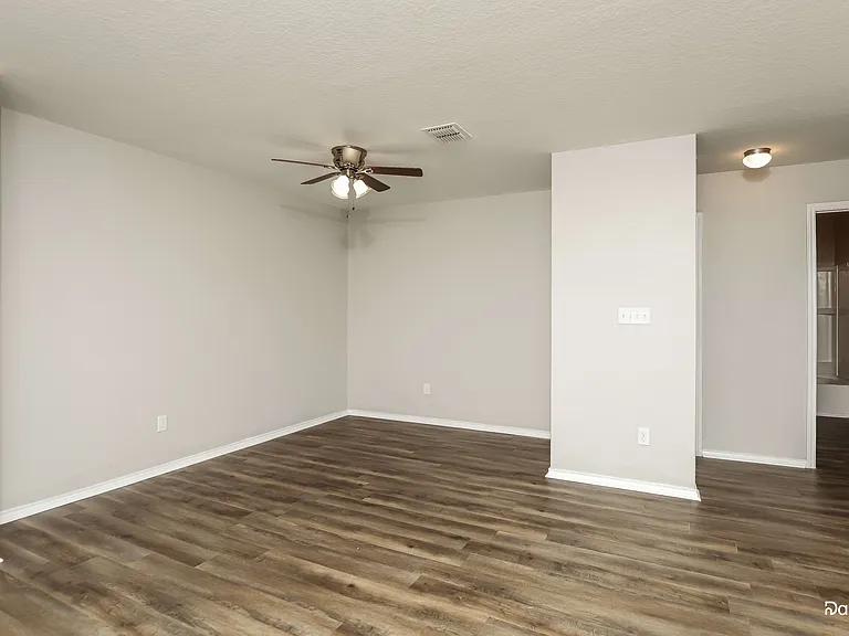 485 Auburn Park — Photo 9