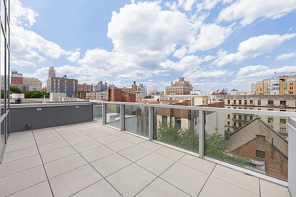 Sold by Compass | media 10