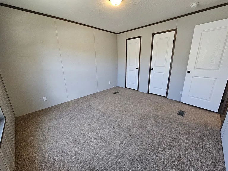 Westbridge Manor — Photo 52