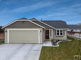 6110 Robert Wayne Dr, Pasco, WA 99301