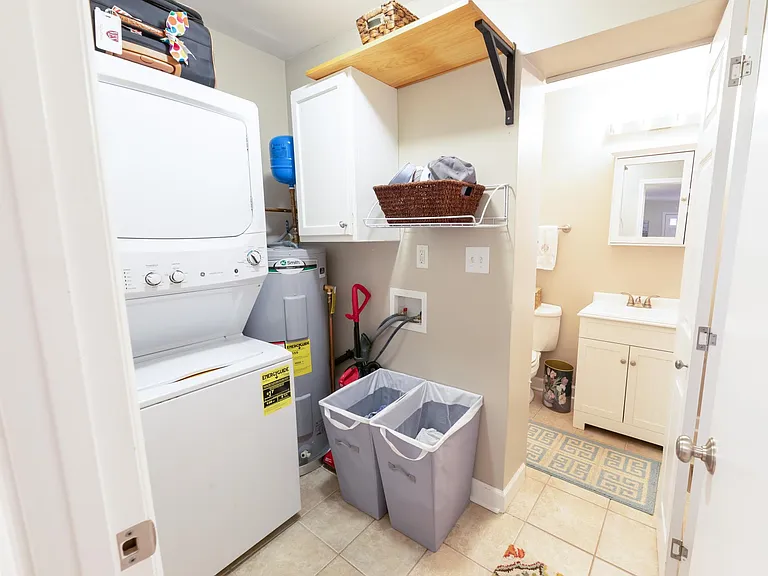806 Mills St — Photo 19