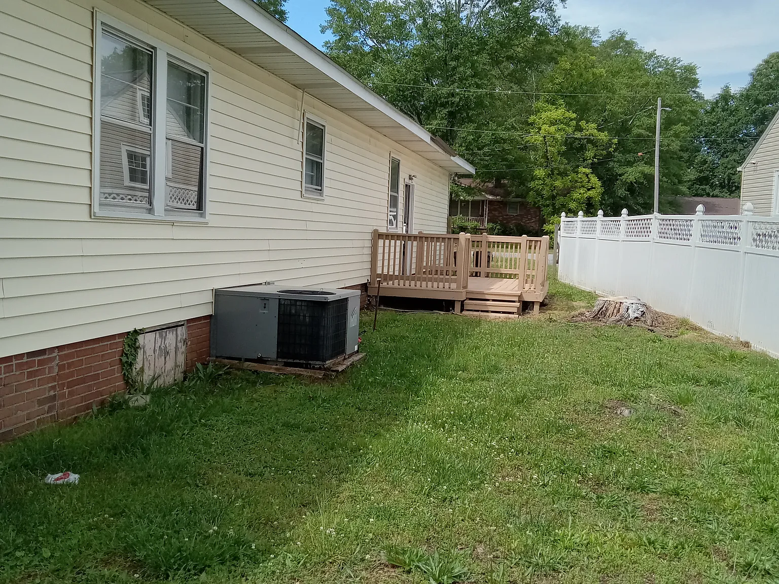 3 bed, 1716 sqft, $1,650 — Photo 2