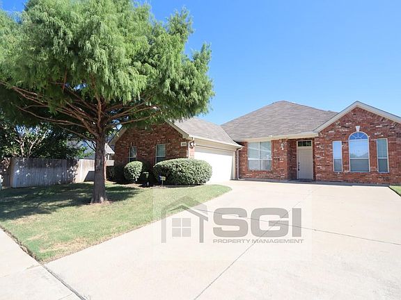 2nd image of 1032 Fleetwood Cove Dr