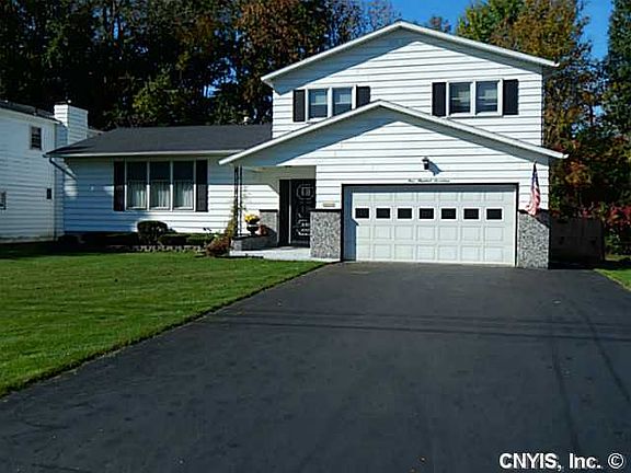2nd image of 417 Jewell Dr