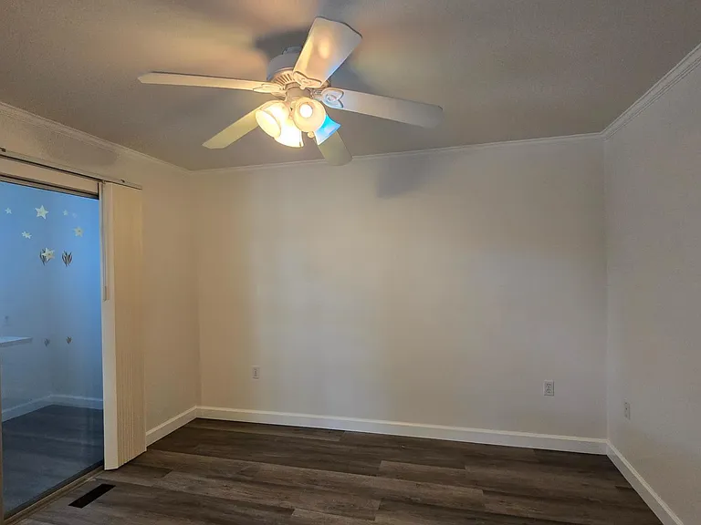 118 Yosemite Cir — Photo 5