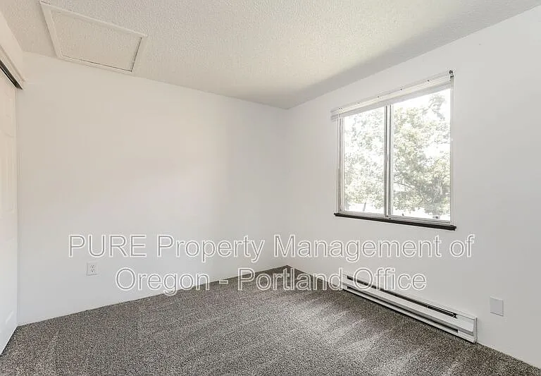Parkway Garden — Photo 126