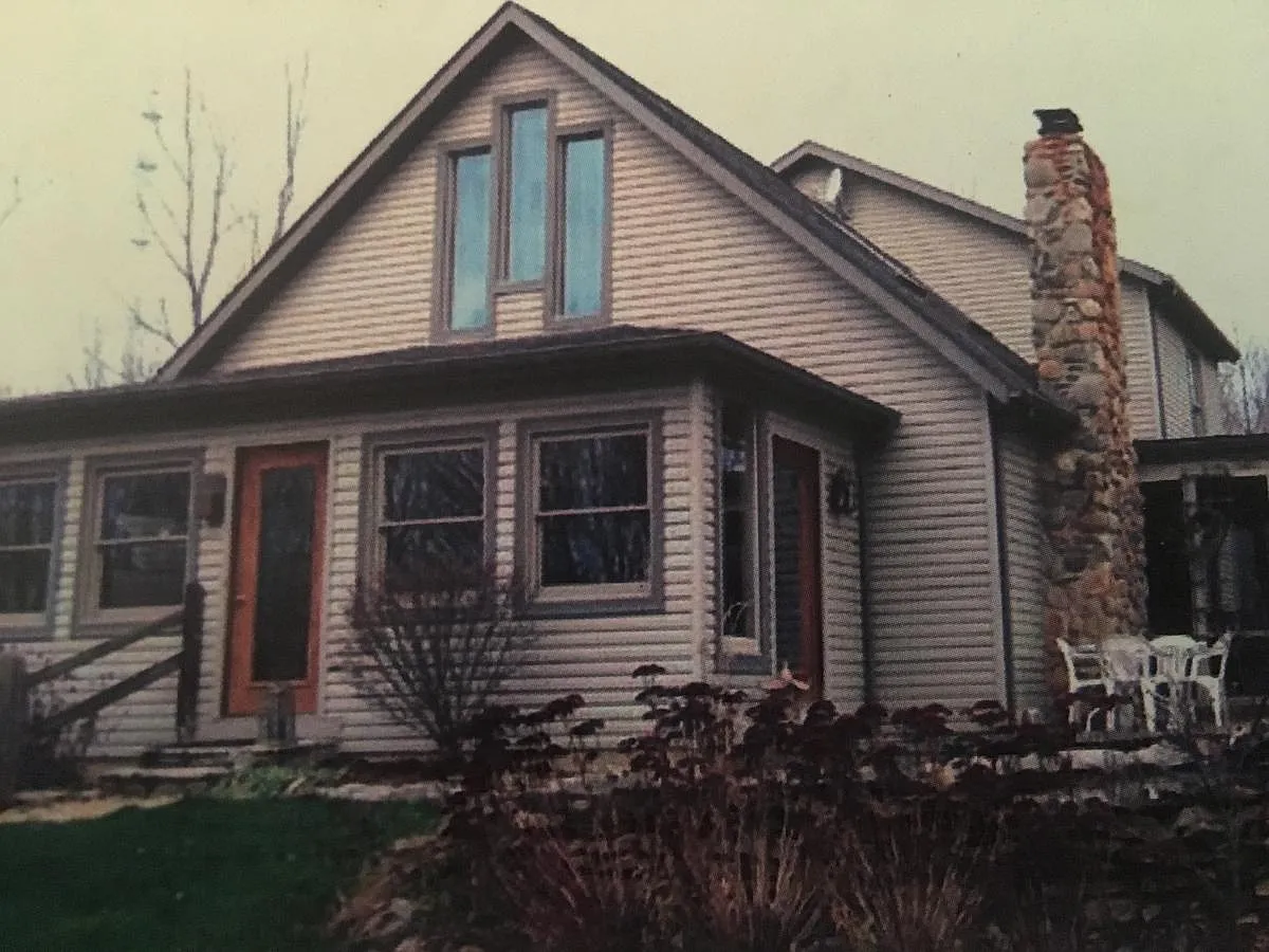 3 bed, 2.5 bath, 2480 sqft, $2,850 — Photo 2