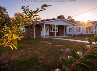 1204 Highland Dr, Saint Albans, WV 25177
