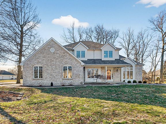 3rd image of 8109 Bridgehampton Dr