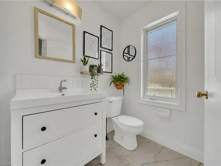 347 Keewatin Ave #MAIN LEVEL — Photo 4