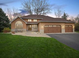 2530 Innsbruck Ct, New Brighton, MN 55112