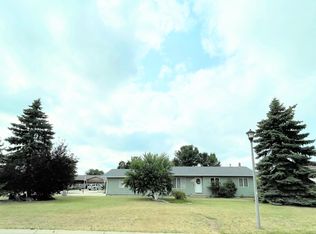 2 30th St SW, Minot, ND 58701