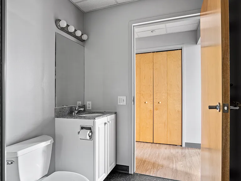 Cumberland Apartments — Photo 9