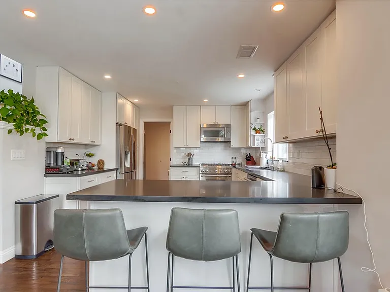 1705 Freda Ln — Photo 8